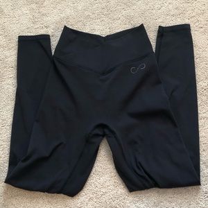 🖤SOLD - MERCARI🖤Curves N Combatboots Executive Leggings